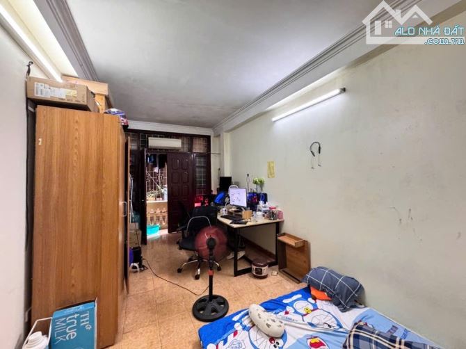 TRẦN VỸ, MAI DỊCH - 30M2 - 5 TẦNG - Ô TÔ TRÁNH - 20M RA PHỐ - DÂN XÂY - NHÀ ĐẸP Ở NGAY - 2