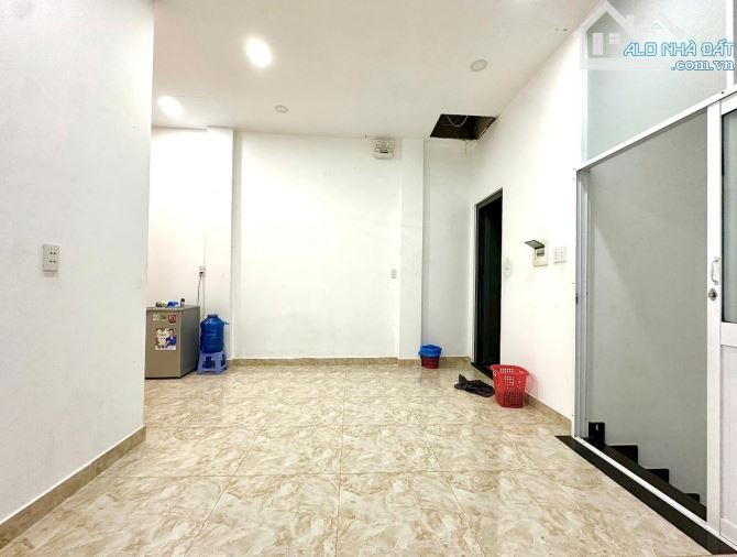 Giảm sâu 600tr nhà 2 tầng đường Võ Văn Kiệt Q1 55m2 chỉ hơn 8tỷ - 3