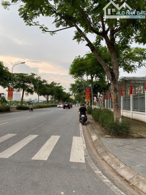 Bán đất Phúc Lợi , Diện tích 58m2 , Mặt tiền 6m, Giá 3.9 tỷ , Gần trường học - Gần Vinhome - 3