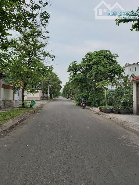Bán đất biệt thự mặt đường Phạm Hy Lượng gần chợ TM. Lợi nền S6 (175m2) 130 tr/m2 - 3