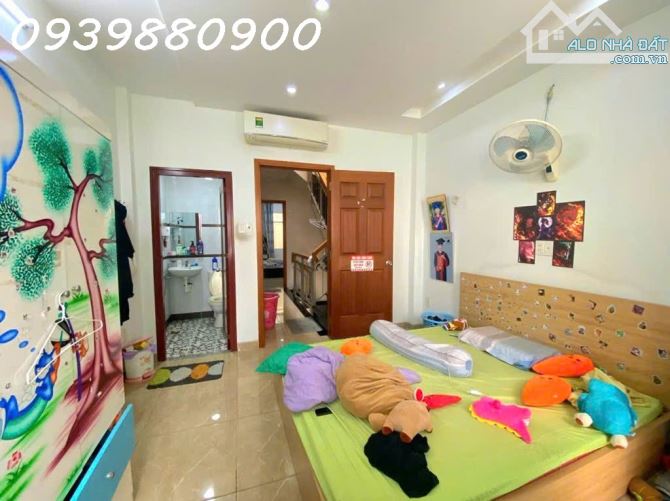 4 tầng - 45m2 - 50m ra Trường Sa - 5,99 Tỷ TL. - 3