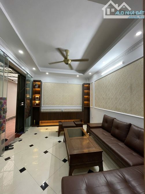 NHÀ ĐẸP,NGÕ THÔNG,OTO QUA,MT RỘNG THOÁNG 5 TẦNG, FULL ĐỒ , NGÔ THÌ SỸ VẠN PHÚC 30M.7,2 TỶ - 3