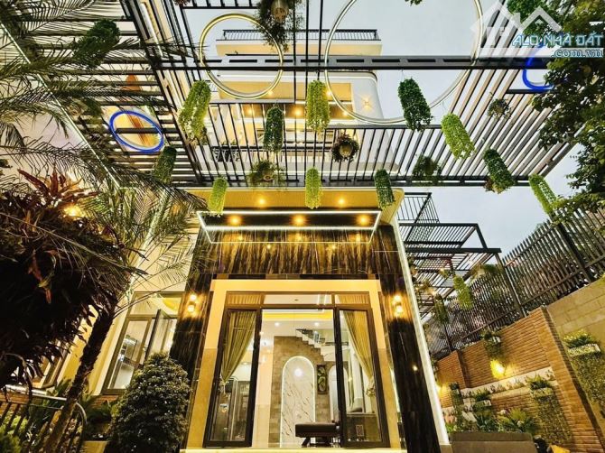Biệt Thự Đẹp Như Resort Gò Vấp – Sân Đậu Ô Tô, Thang Máy, Hồ Koi – Giá Rẻ Bất Ngờ! - 4