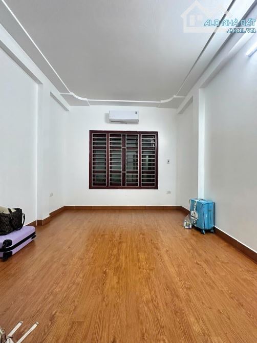 BÁN NHÀ DOÃN KẾ THIỆN - DÒNG TIỀN ĐẸP - 30M RA Ô TÔ TRÁNH - 50m2 - 5 TẦNG - 11.5 TỶ - 4