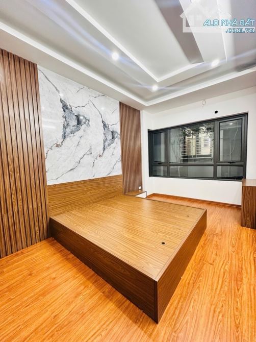 SIÊU PHẨM XUÂN ĐỈNH – 1 NHÀ RA PHỐ – 35M2x 5 TẦNG - Ô TÔ ĐÔ GẦN NHÀ – NHÀ NỞ HẬU - 4