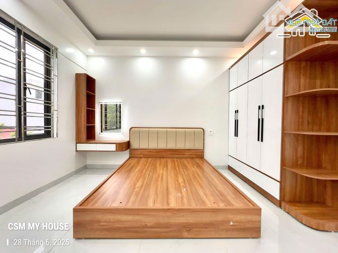Mặt Ngõ Ngô Gia Tự - 52m2 - 5 Tỷ 180 - Ô tô đỗ cửa - 4