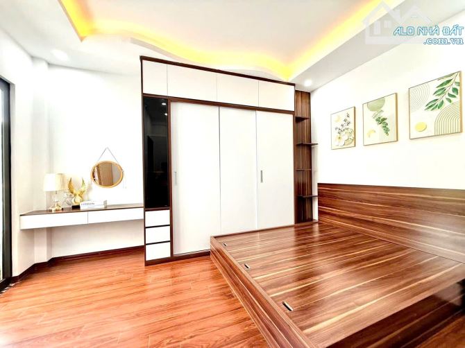 Ngay khu đô thị Linh Đàm - Xây mới - Mặt tiền rộng - Ngõ nông - 33M Full nội thất. - 4