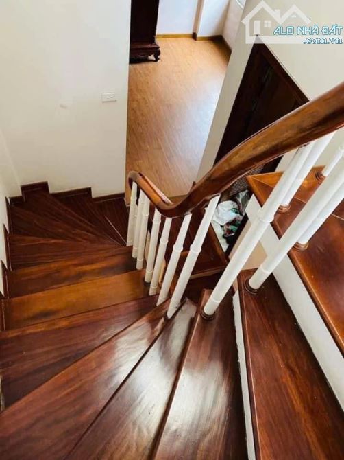 Bán nhà ngõ 1395 Giải Phóng, SĐCC 33m2 x 5 tầng, gần phố - 4