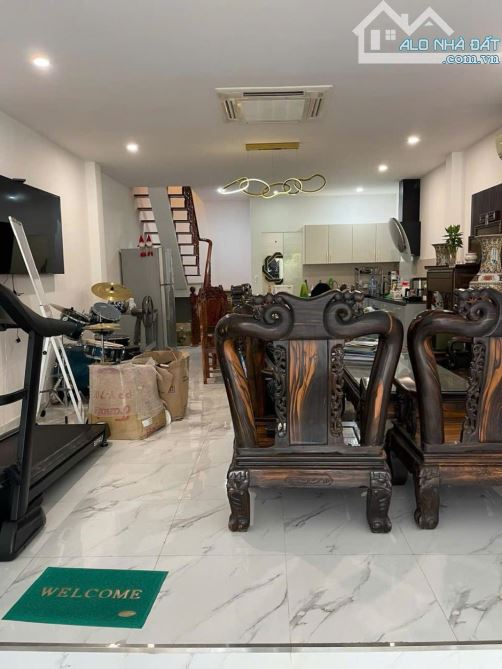 XE HƠI VÀO NHÀ - KHU KIỀU ĐÀM - TRẦN XUÂN SOẠN-Q.7  DT: 5*15.7M- 11 TỶ 8 - 4