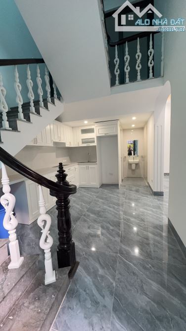 AN DƯƠNG VƯƠNG 81M² – MT 7.6M – NHÀ 4 TẦNG – SÂN ĐỂ Ô TÔ – Ô TÔ VÀO NHÀ – 12.9 TỶ - 4