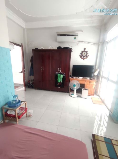 NHÀ ĐẸP HẺM NHỰA XE TẢI 3 TẦNG. VỊ TRÍ VÍP GẦN MT TRẦN THỊ NĂM. SHR FULL THỔ - 4