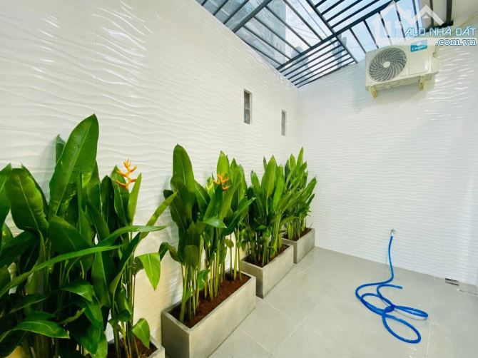 NHÀ ĐẸP GẦN CV LÀNG HOA - 3 PHÒNG NGỦ FULL NỘI THẤT - 66m2 6.25 TỶ - 4