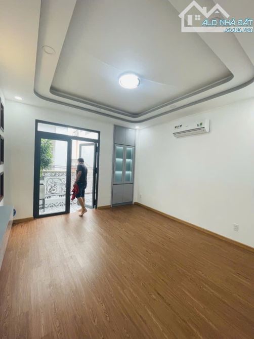 NHÀ ĐẸP KHU HIẾM, SỔ VUÔNG - NGUYỄN THÁI BÌNH, K300 - 4.2x14m, 4 TẦNG - 12 TỶ - 4