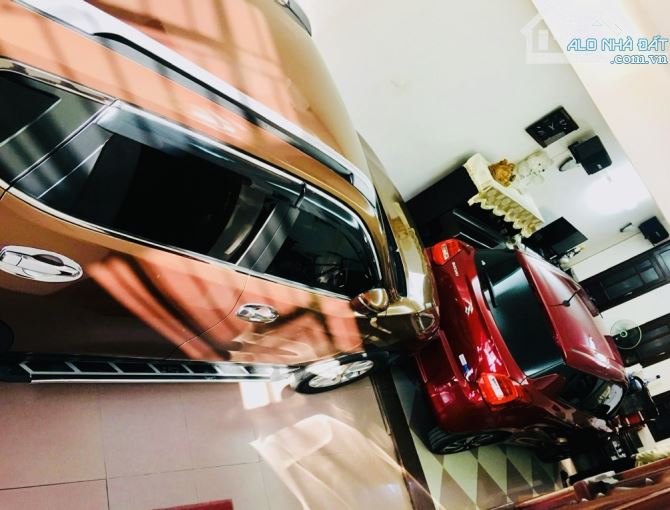 NHÀ NGHĨA ĐÔ- CẦU GIẤY- DÂN XÂY KIÊN CỐ- 3 Ô TÔ THỨC TRONG NHÀ- 85m- 17.x TỶ - 4