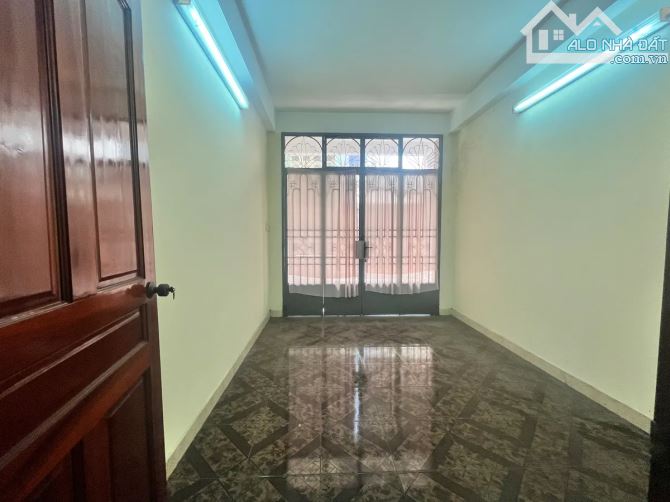 🏡 BÁN NHÀ TRẦN HƯNG ĐẠO Q1 – HẺM XE HƠI – GẦN CHỢ BẾN THÀNH – 4 TẦNG - CHỈ 12.5 TỶ! - 4