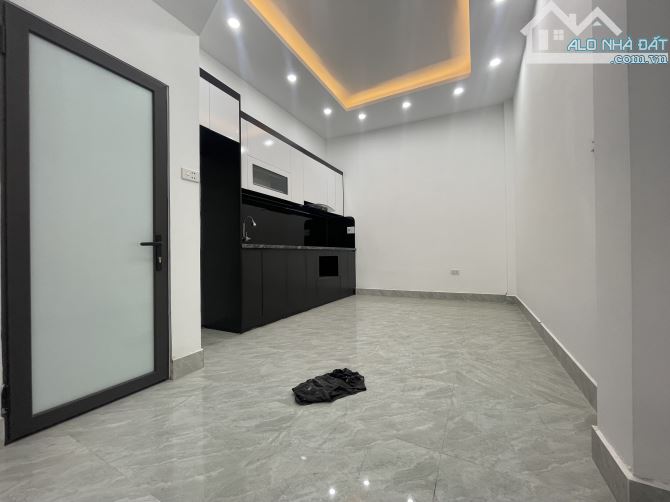 Bán nhà Yên Nghĩa, Hà Đông, 48m2, 4,5 tầng đẹp, lô góc 2 mặt đường,ôtô đỗ cửa,chỉ hơn 7 tỷ - 4