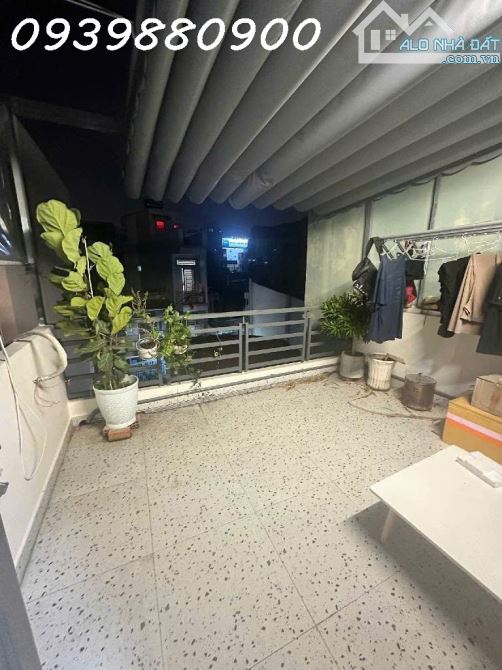 Phan Văn Trị, Bình Thạnh, 3 tầng - 4,5 TỶ TL. - 4