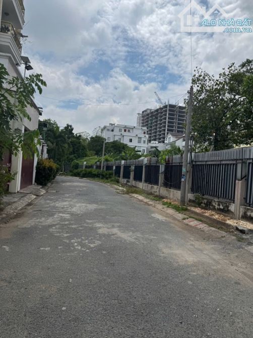 BÁN GẤP NHÀ CẤP 4 NGAY KHU A LÀNG ĐẠI HỌC - LÊ THỊ KỈNH - PHƯỚC KIỂN NHÀ BÈ - 95M2 - 5