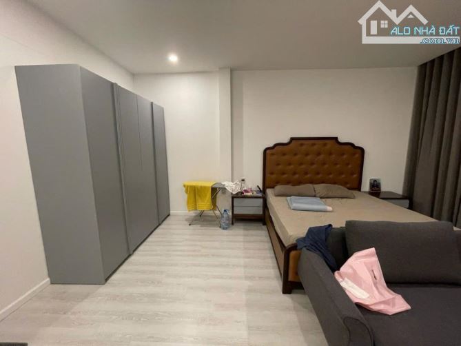 XE HƠI VÀO NHÀ - KHU KIỀU ĐÀM - TRẦN XUÂN SOẠN-Q.7  DT: 5*15.7M- 11 TỶ 8 - 5