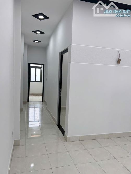 NHÀ 2 TẦNG ĐÚC 5x14 SHR GẦN CHỢ ĐẦU MỐI HÓC MÔN GIÁ 3.58 TỶ - 5