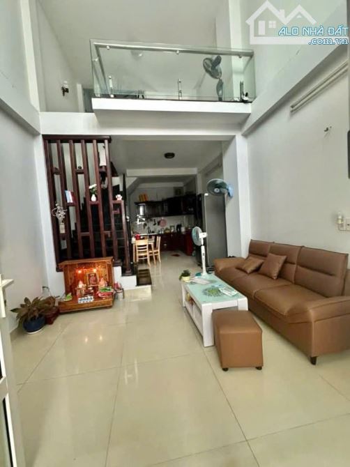 Nhà đẹp 4 tầng , vào ở ngay, gần sát đường Quang Trung, Gò Vấp, HXH, 182.4 m2, 5.95 đồng - 5