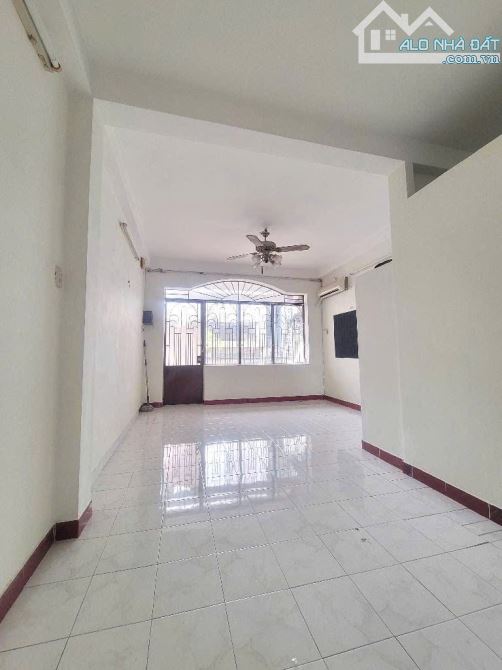 Hẻm Đẹp - Gần Mặt Tiền - DT 3.9x15 Vuông Vức - 5