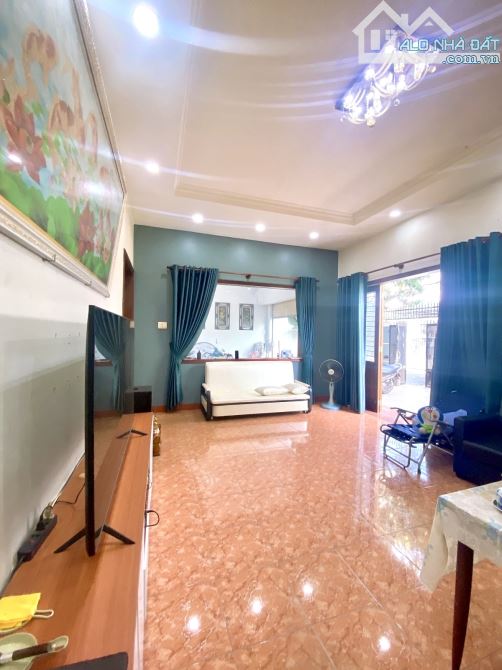 BIỆT THỰ MẶT TIỀN VIP HIỆP PHÚ - 180M2 - 3 TẦNG - GẦN GA METRO - NGẢ TƯ THỦ ĐỨC 17.x TỶ - 5