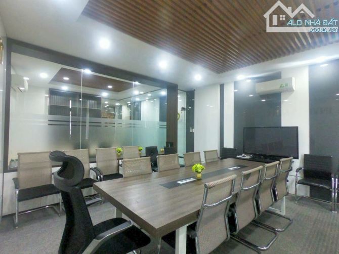 Bán nhà mặt tiền TRẦN KHẮC TRÂN QUẬN 1 – HẦM, 4 LẦU – DT6X15M – CHỈ 43 tỷ - 6