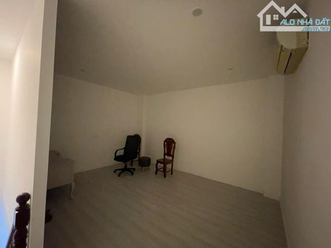 XE HƠI VÀO NHÀ - KHU KIỀU ĐÀM - TRẦN XUÂN SOẠN-Q.7  DT: 5*15.7M- 11 TỶ 8 - 7