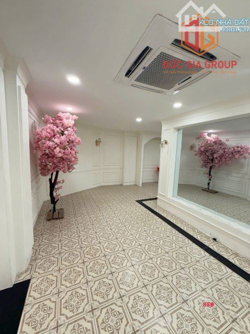 Bán tòa nhà 7 tầng gần đường Đồng Khởi, phường Tam Hiệp; sổ hồng 1400m2 sàn giá 19 tỷ - 7