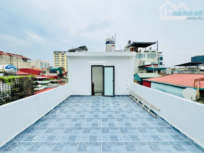 Bán Nhà : Bạch Đằng : 43m2 -5Tầng - Mt 4m35 - 4ngủ - 30m ra phố oto tránh - 7
