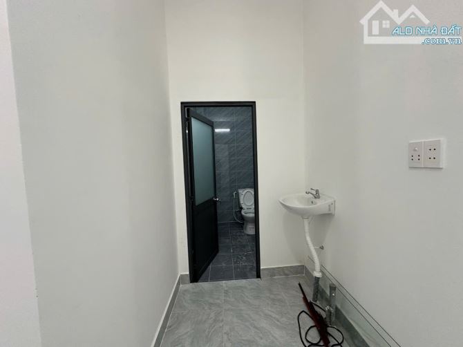 Nhà Cấp 4 Xây Riêng Lẻ 5 x 22m. Đường Xe ÔTô Sổ Hồng Riêng Giá Rẻ. Hướng Tây Bắc - 7