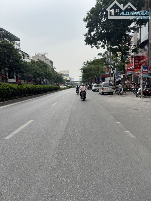 NHÀ MẶT PHỐ NGUYỄN VĂN CỪ - KINH DOANH, Ở - 7TẦNG THANG MÁY NHẬP KHẨU, NỘI THẤT SANG TRỌNG - 8