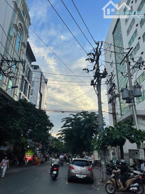 NHÀ ĐẸP KHU HIẾM, SỔ VUÔNG - NGUYỄN THÁI BÌNH, K300 - 4.2x14m, 4 TẦNG - 12 TỶ - 9