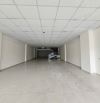 CHO THUÊ NHÀ 2,5 TẦNG MT LÊ VĂN HIẾN NGANG 6M