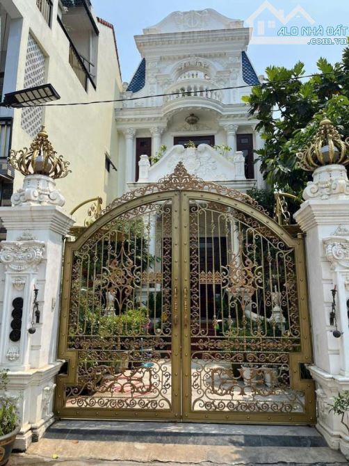 BÁN BIỆT THỰ 3,5 TẦNG PHONG CÁCH LÂU ĐÀI PHÁP TÂN CỔ ĐIỂN, KIỆT ÔTÔ VÕ NGUYÊN GIÁP, TP HUẾ