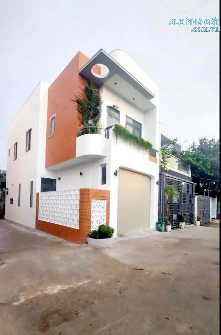 CHÍNH CHỦ CẦN BÁN NHÀ SỔ RIÊNG, THỔ CƯ 100%. TIỆN ÍCH ĐẦY ĐỦ!