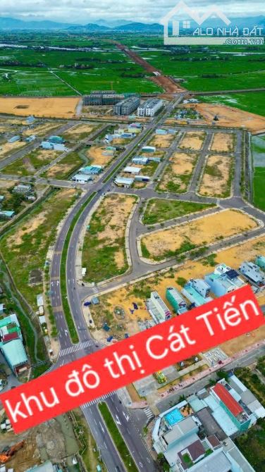 Cần bán các lô đất diện tích 150m2. Lộ giới 16m. Ven biển Cát Tiến. Giá 1,7 tỉ