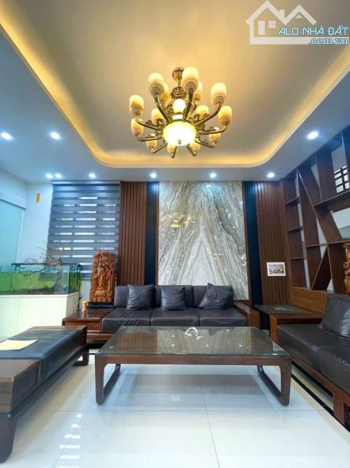 Cần bán nhà phố Tây Sơn 35m2 6 tầng 4,5m mặt tiền