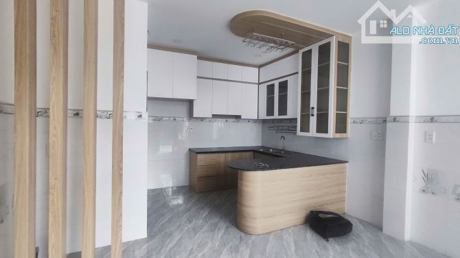 SIÊU PHẨM NHÀ PHỐ HIỆP THÀNH Q12, NHÀ NHƯ QUÁN BAR 2pn, 2 WC, 2.65TỶ