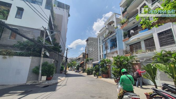 BÁN NHÀ HẺM XE HƠI 8M HOÀNG DƯ KHƯƠNG – TRUNG TÂM QUẬN 10- DT: 5.6 x 33m – GIÁ 25 TỶ