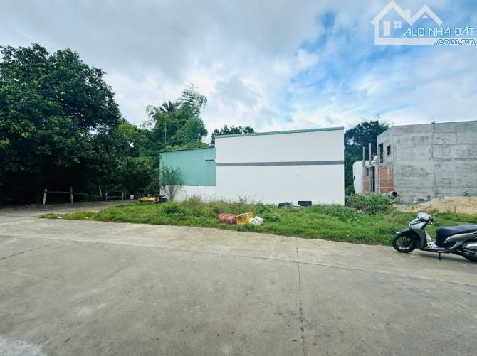Bán lô đất góc 2 mặt tiền Vĩnh Trung gần cầu Xuân Sơn, 99,3 m2 giá 1 tỷ 8