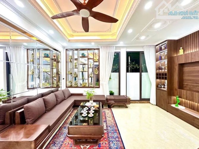Bán nhà ngõ 68 Đường  Cầu Giấy . P. Quan Hoa. DT 34m x 6T. Full nội thất. Giá 8.6 tỷ