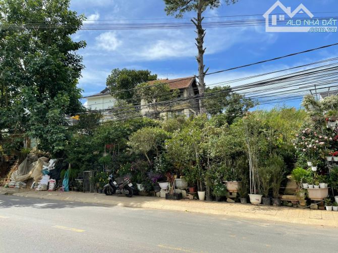 Bán 2 lô đất mặt tiền Trung tâm view hồ Mê Linh - P9  sát nhau - 500m2 - 45 tỷ