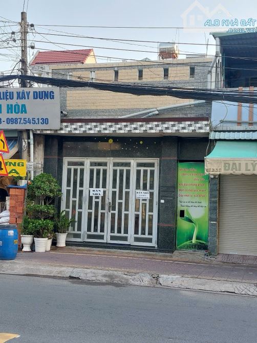CẦN BÁN GẤP CĂN NHÀ MẶT TIỀN 5,7M LÝ THƯỜNG KIỆT CÁCH VINCOM DĨ AN 500M. NHÀ PHỐ DĨ AN