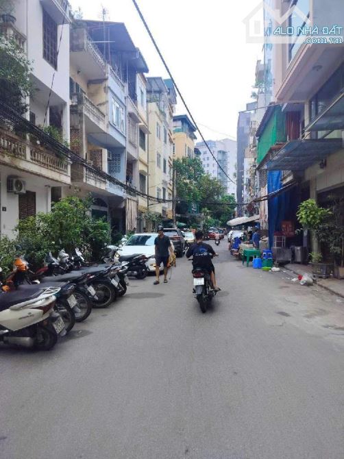Bán nhà Tạ Quang Bửu ĐH BK - 31m2/5 tầng - ô tô đỗ cổng ngày đêm - 7,9x tỷ có bớt