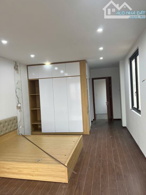 🏠 Tây Tựu – 35m² x 5 tầng – Ô tô đỗ cửa, quay đầu – Giá 5.6 tỷ – Sát ĐH Công Nghiệp!