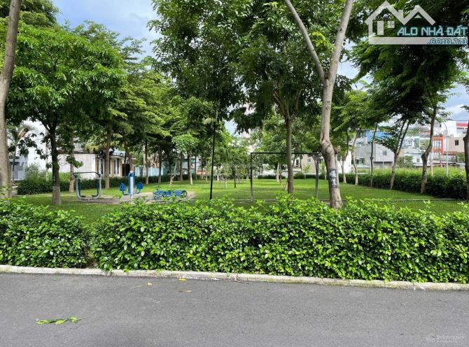 Khu đồng bộ Lê Đức Thọ 4x16m 1T2LST mới 100%- ngay CV giá 10.7 tỷ