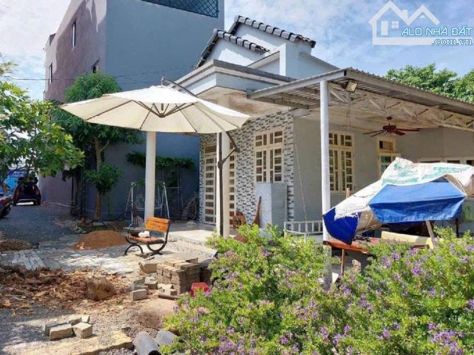 ĐẤT THỔ CƯ SÁT MẶT TIỀN Đường HÀ HUY GIÁP P. Thạnh Xuân, Q.12 dt 200m2 (12,2mx16,3m) 💵7,8