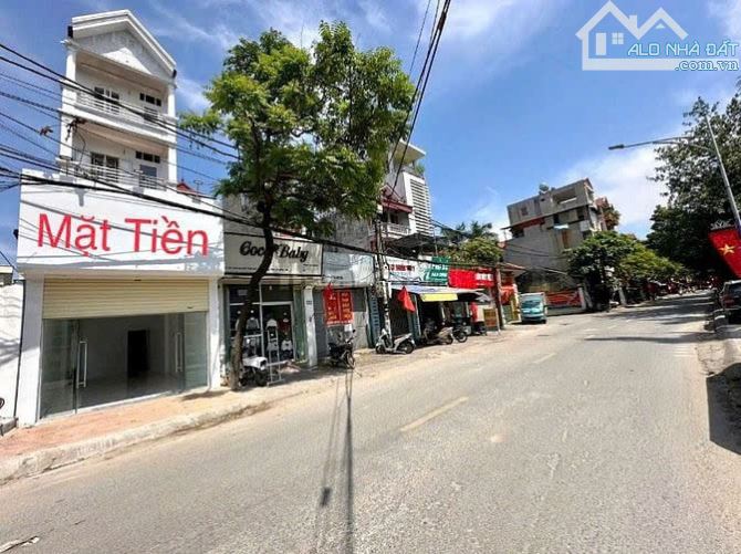 Bán nhà 4 tầng mặt phố Nguyễn Thái Học, thị trấn Phùng, xã Đan Phượng , Hà Nội